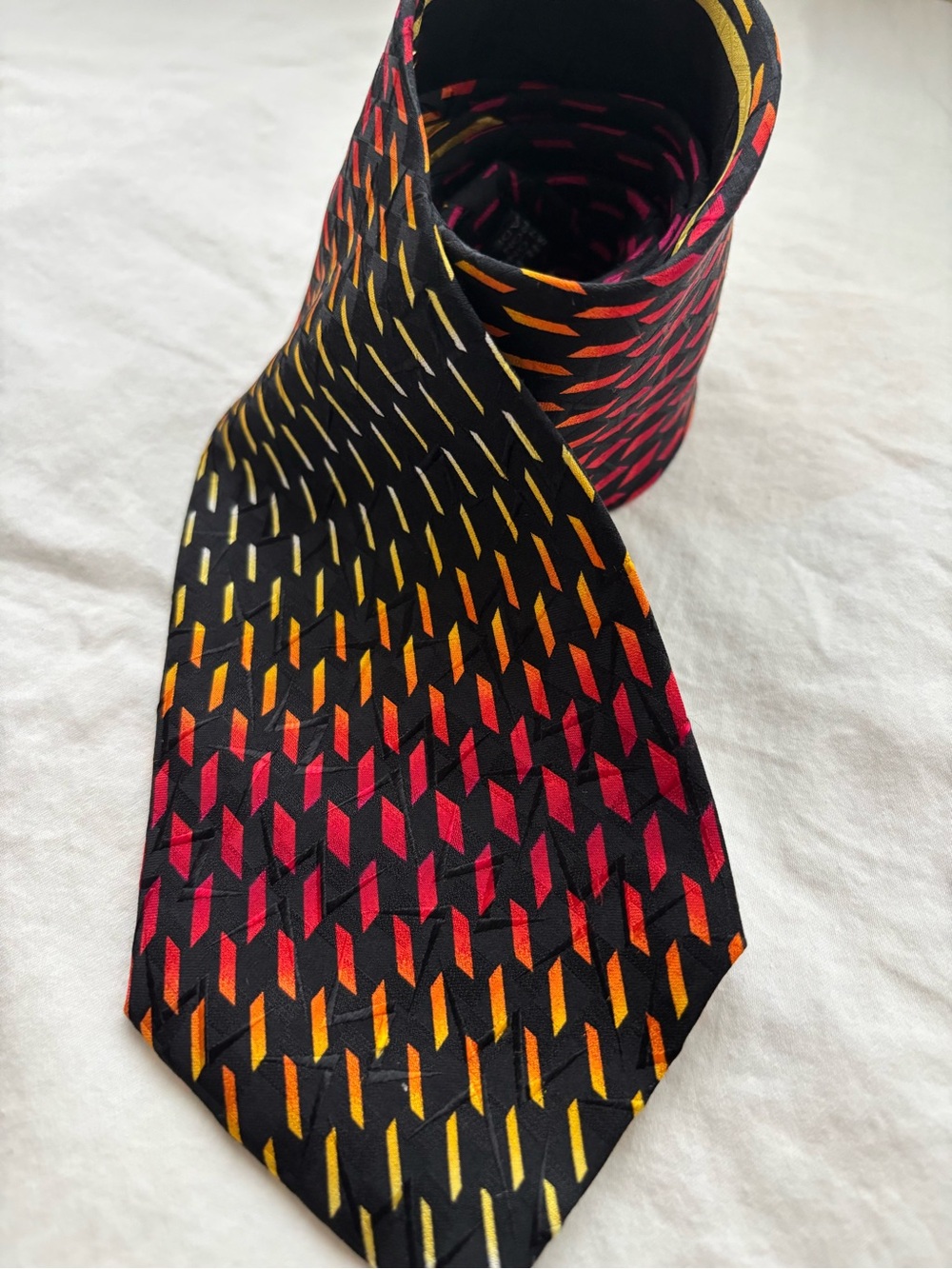 Vintage Vitaliano Pancaldi 100% Silk Tie Geometric Gradient Original Gold Chain